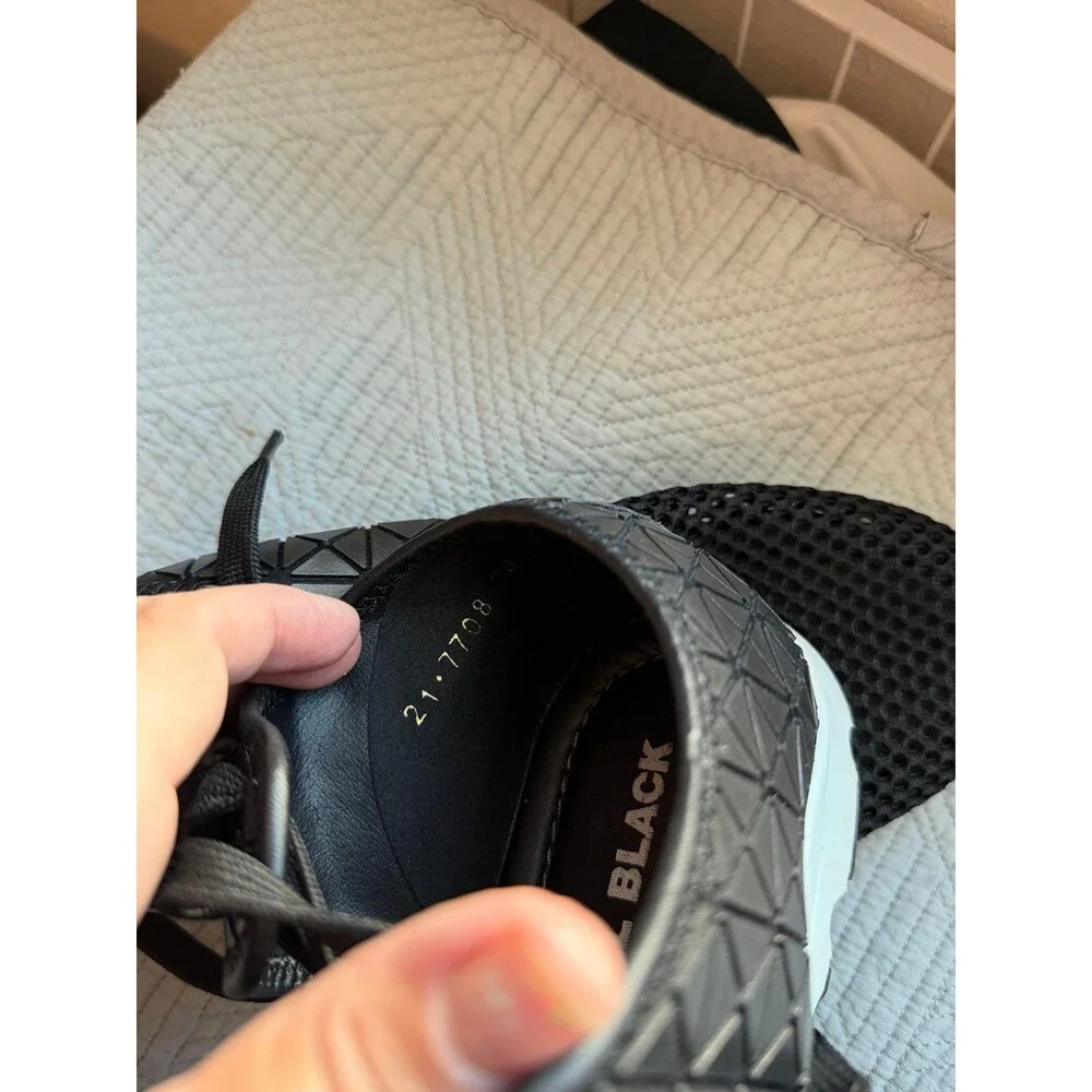 All Black Signature Amazing Mesh Black Fashion Breathable Sneakers Size 38 EUC